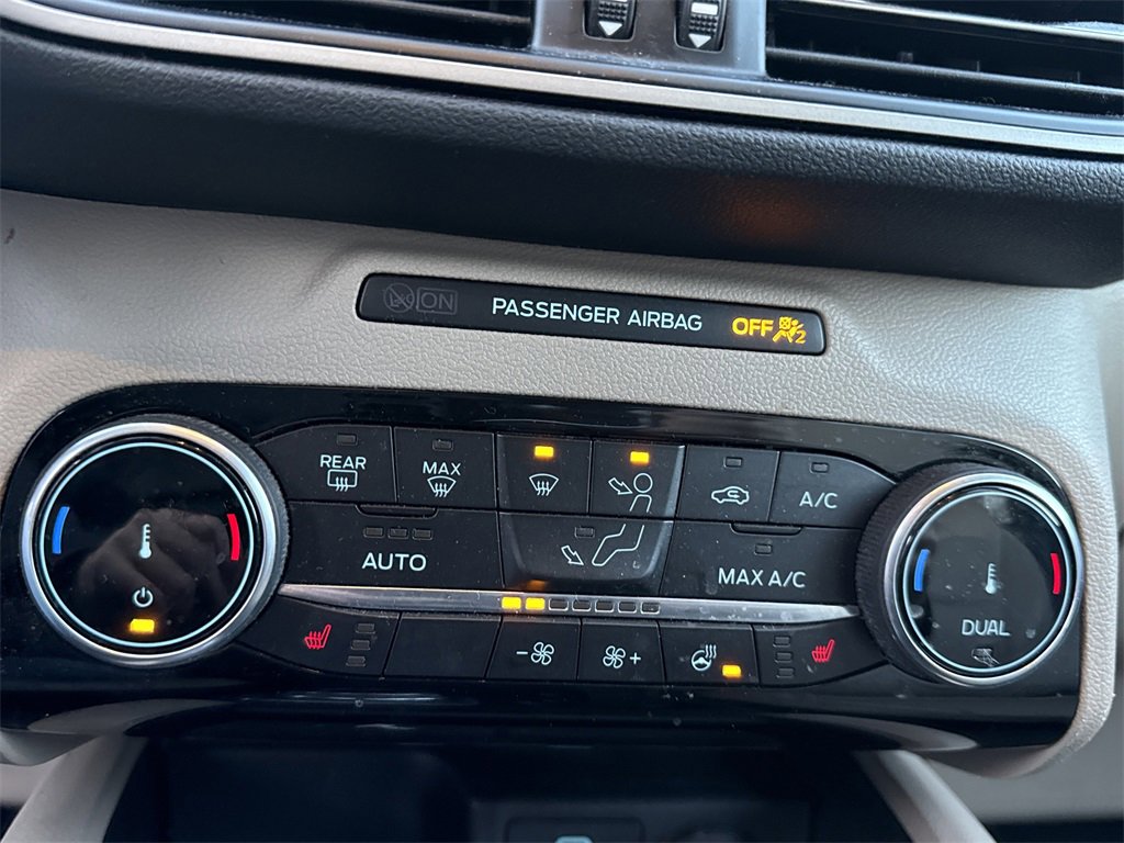 Used 2022 Ford Escape SEL image 12