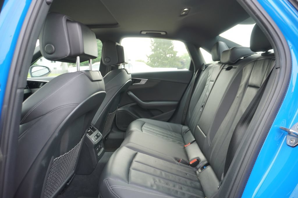 Used 2022 Audi A4 2.0T Premium Plus AWD/4WD image 4