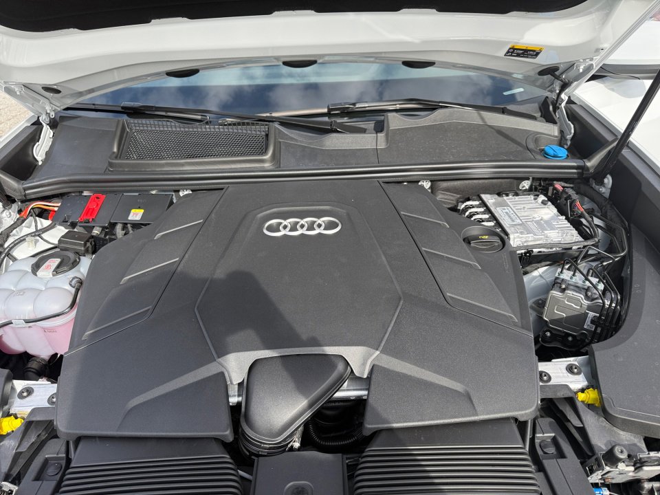 New 2026 Audi Q8 Premium Plus image 16