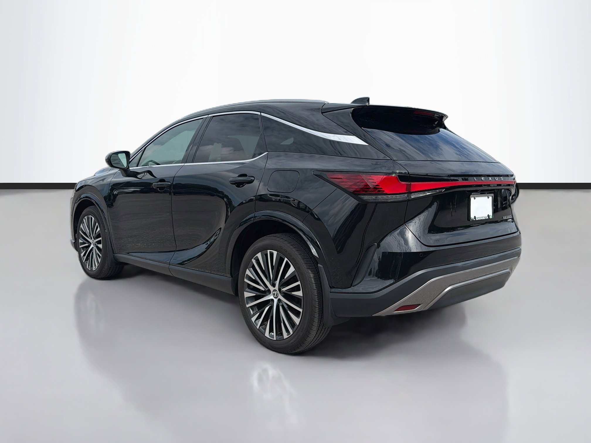 Used 2024 Lexus RX 350 AWD image 3