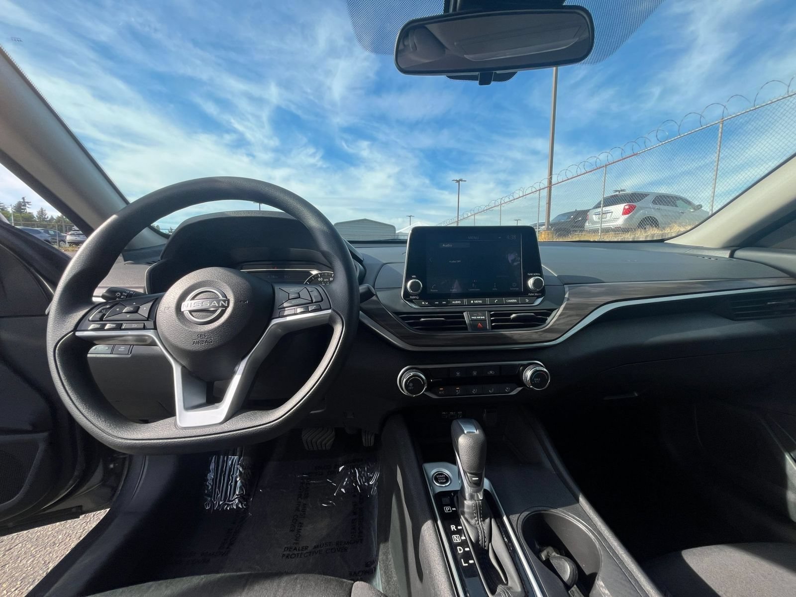 Used 2025 Nissan Altima 2.5 SV FWD image 29
