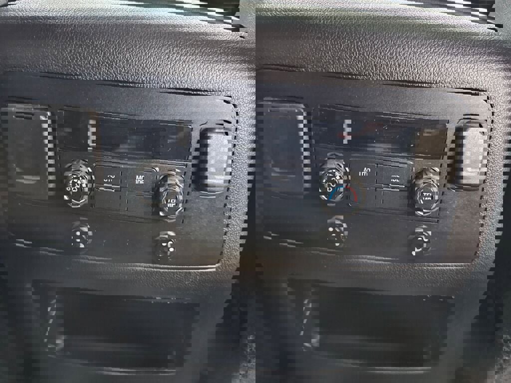 Used 2015 GMC Yukon SLE w/ HD Trailering Package image 22