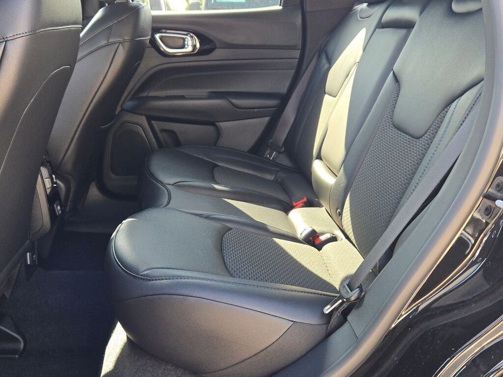 New 2026 Jeep Compass Latitude w/ Sun and Sound Group image 17