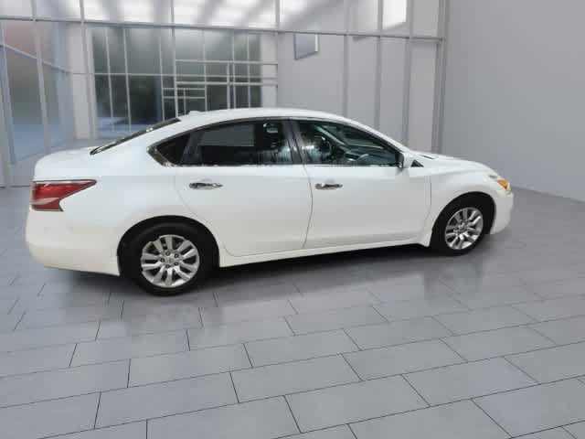 Used 2015 Nissan Altima 2.5 S w/ Power Driver Seat Package FWD image 9