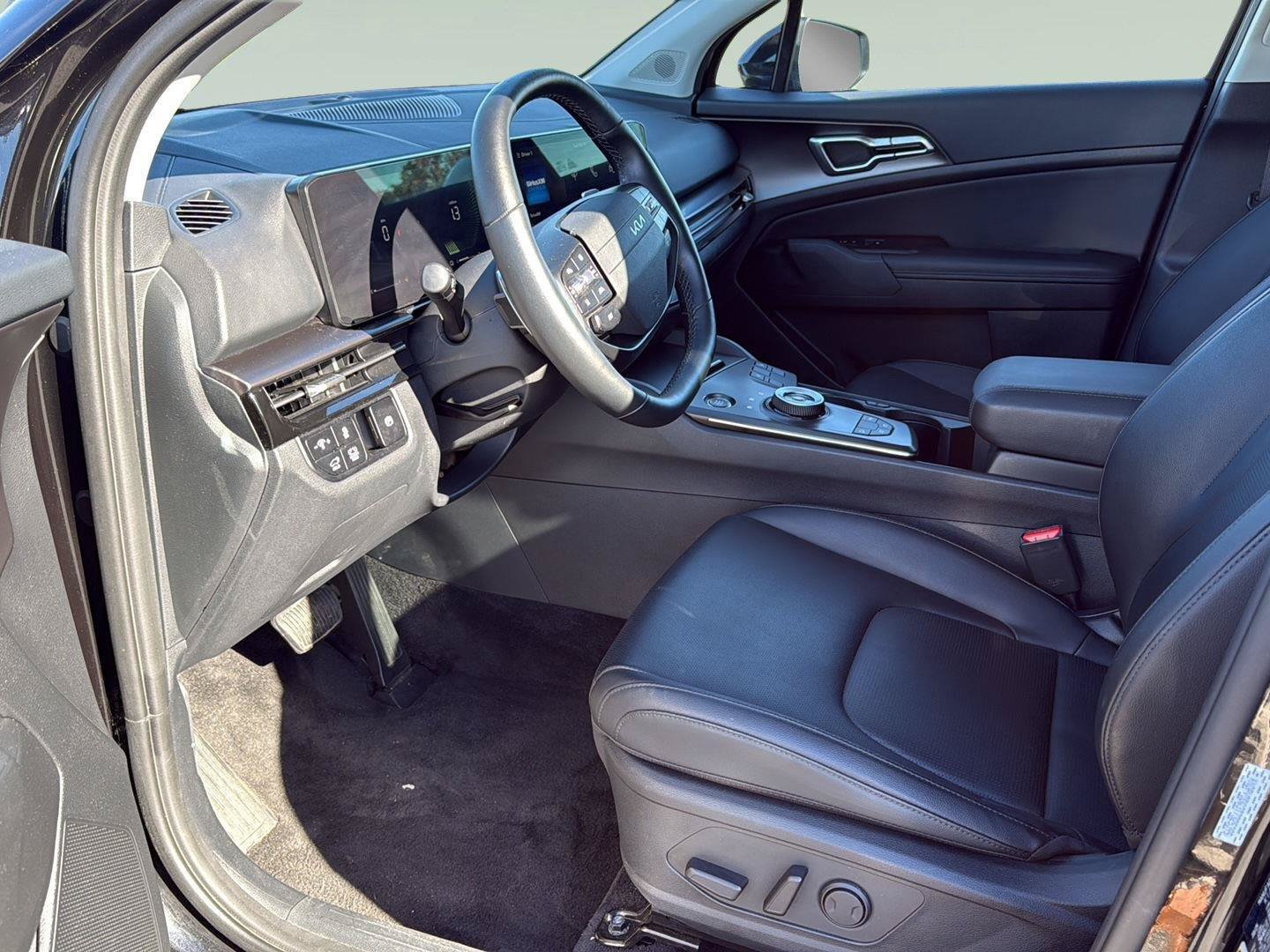 Used 2026 Kia Sportage EX AWD/4WD image 10