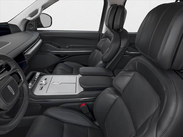 New 2026 Lincoln Navigator L Reserve AWD/4WD image 6