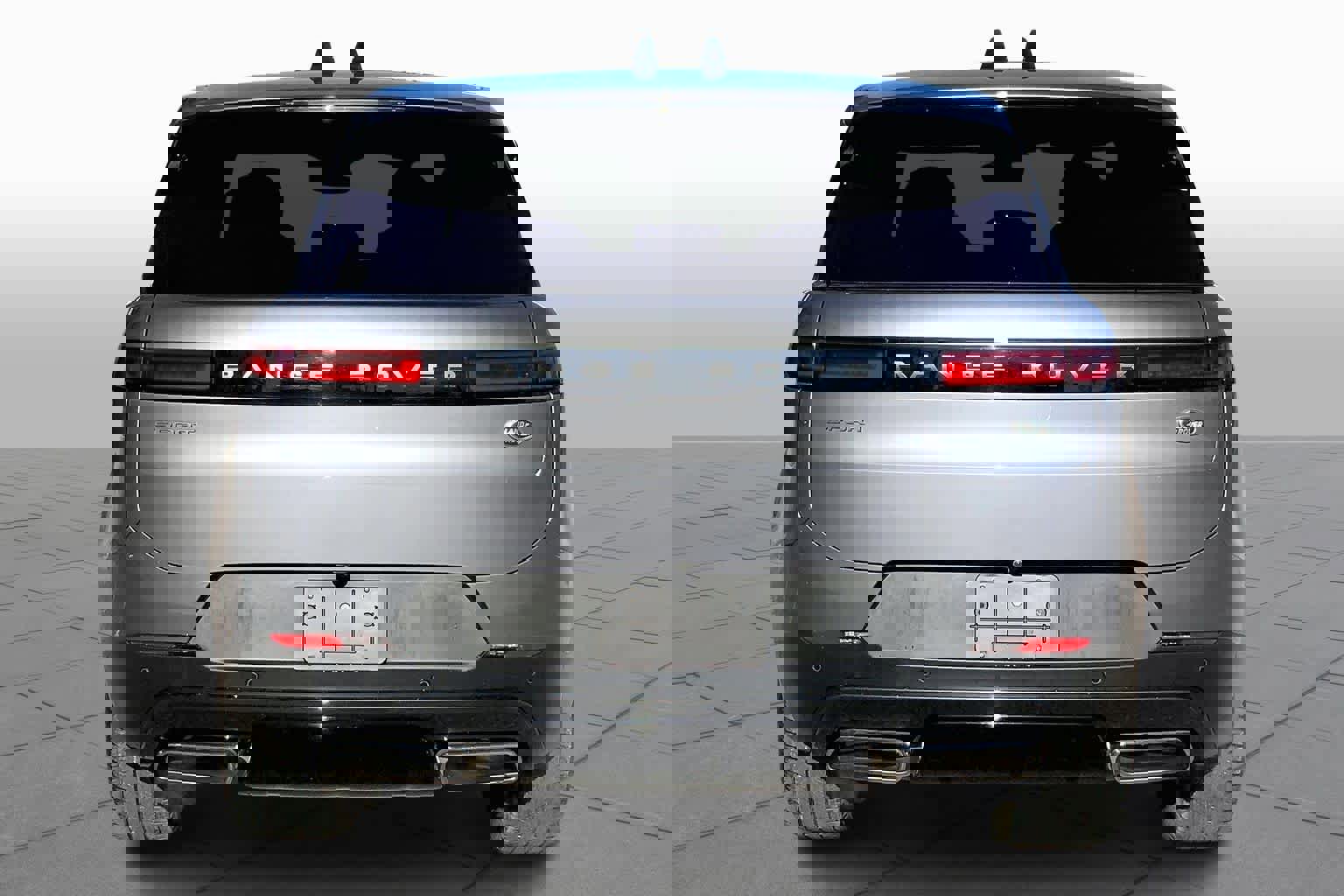 Used 2023 Land Rover Range Rover Sport SE image 5