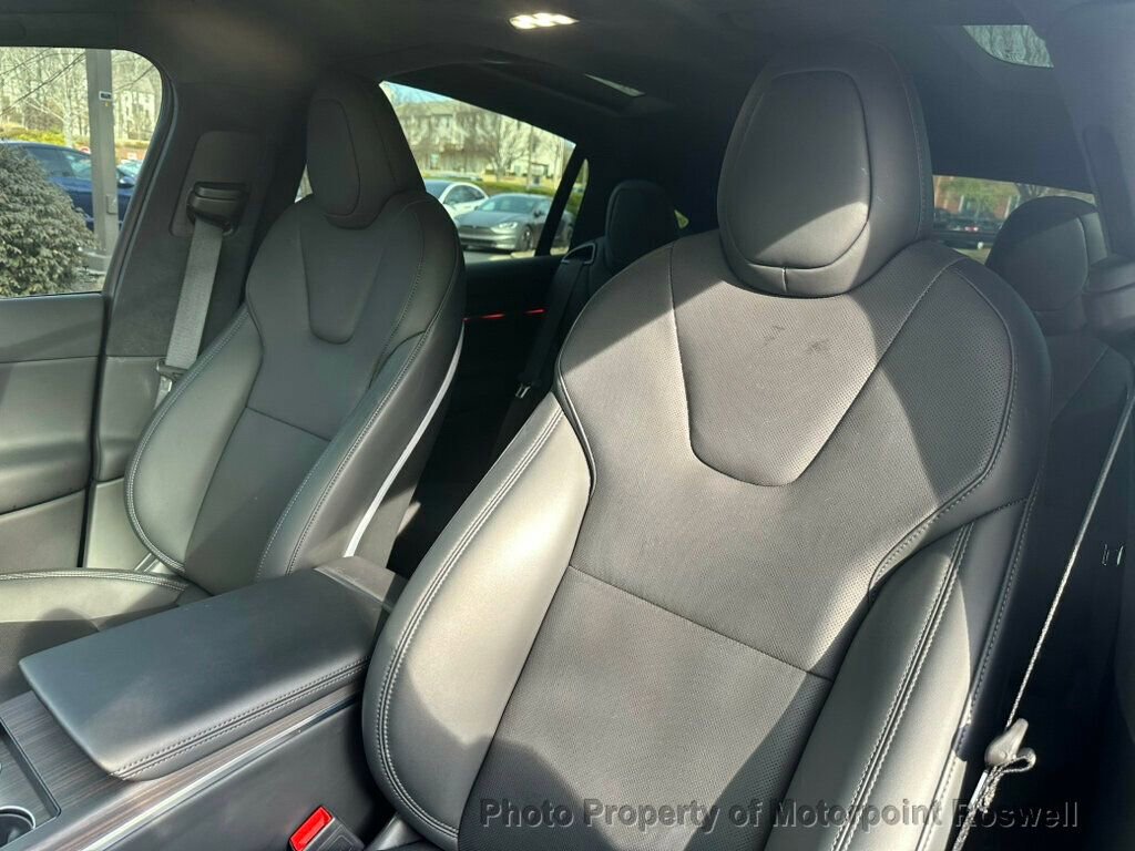 Used 2025 Tesla Model X image 16