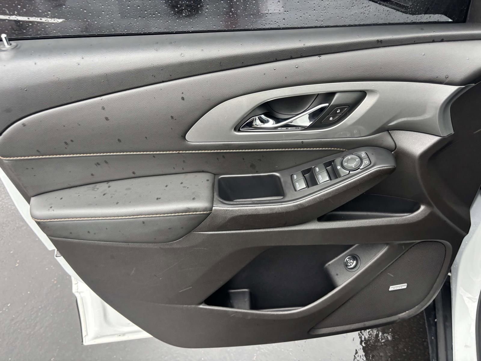 Used 2021 Chevrolet Traverse RS image 13