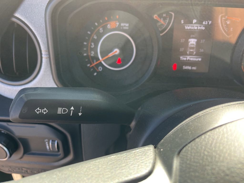 Used 2025 Jeep Wrangler Sport image 27