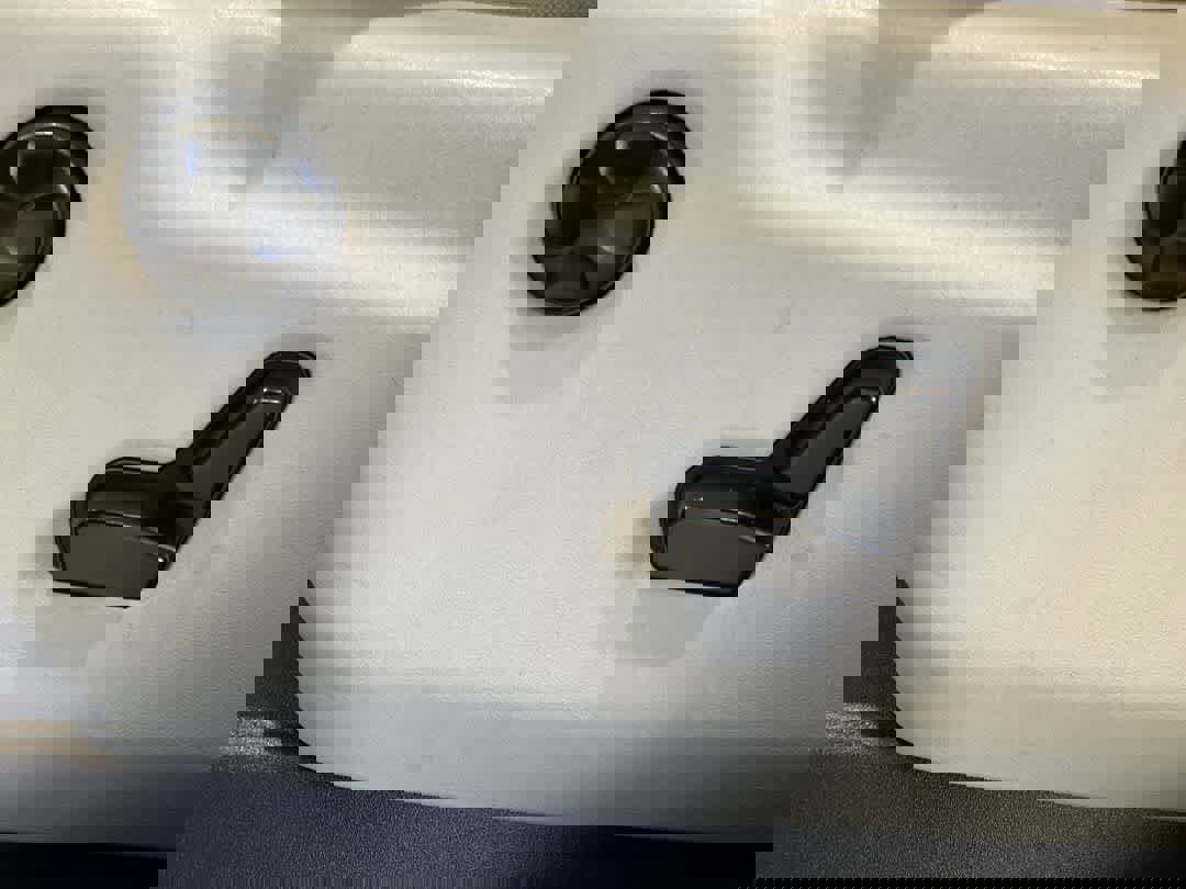 Used 2017 Jeep Grand Cherokee Summit image 15