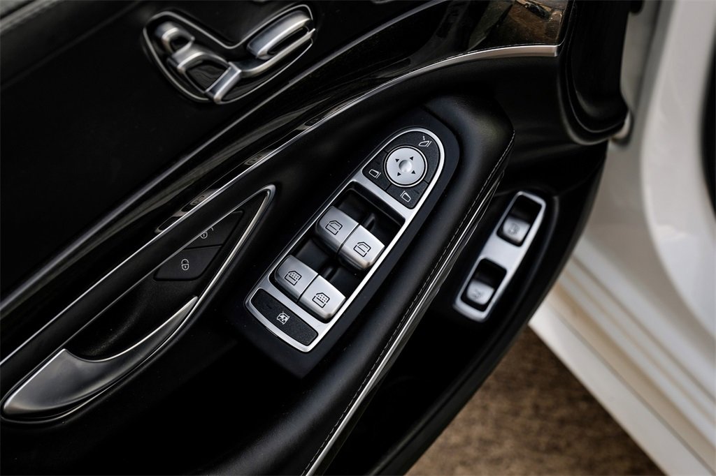 Used 2019 Mercedes-Benz S 560e w/ AMG Line Exterior image 51