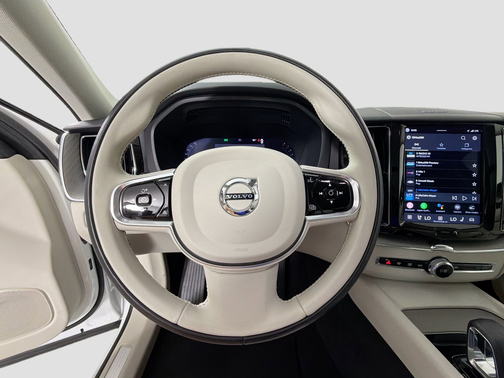 Certified 2023 Volvo XC60 B5 Plus w/ Protection Package Premier FWD image 12
