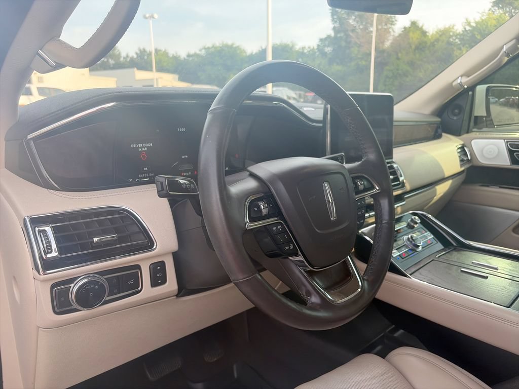 Used 2020 Lincoln Navigator Reserve w/ Equipment Group 208A Reserve AWD/4WD image 10
