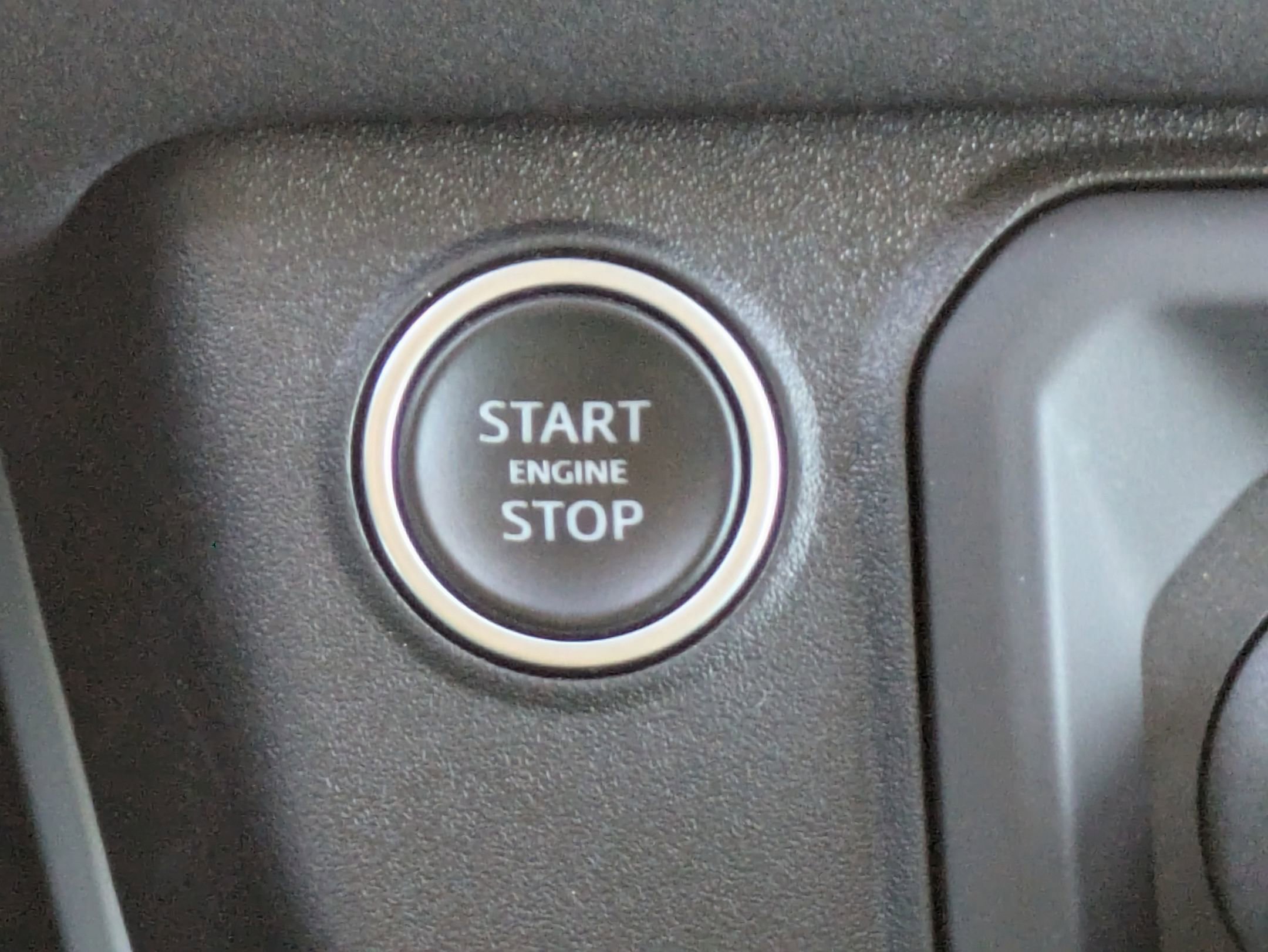 Used 2020 Land Rover Defender 110 SE image 17