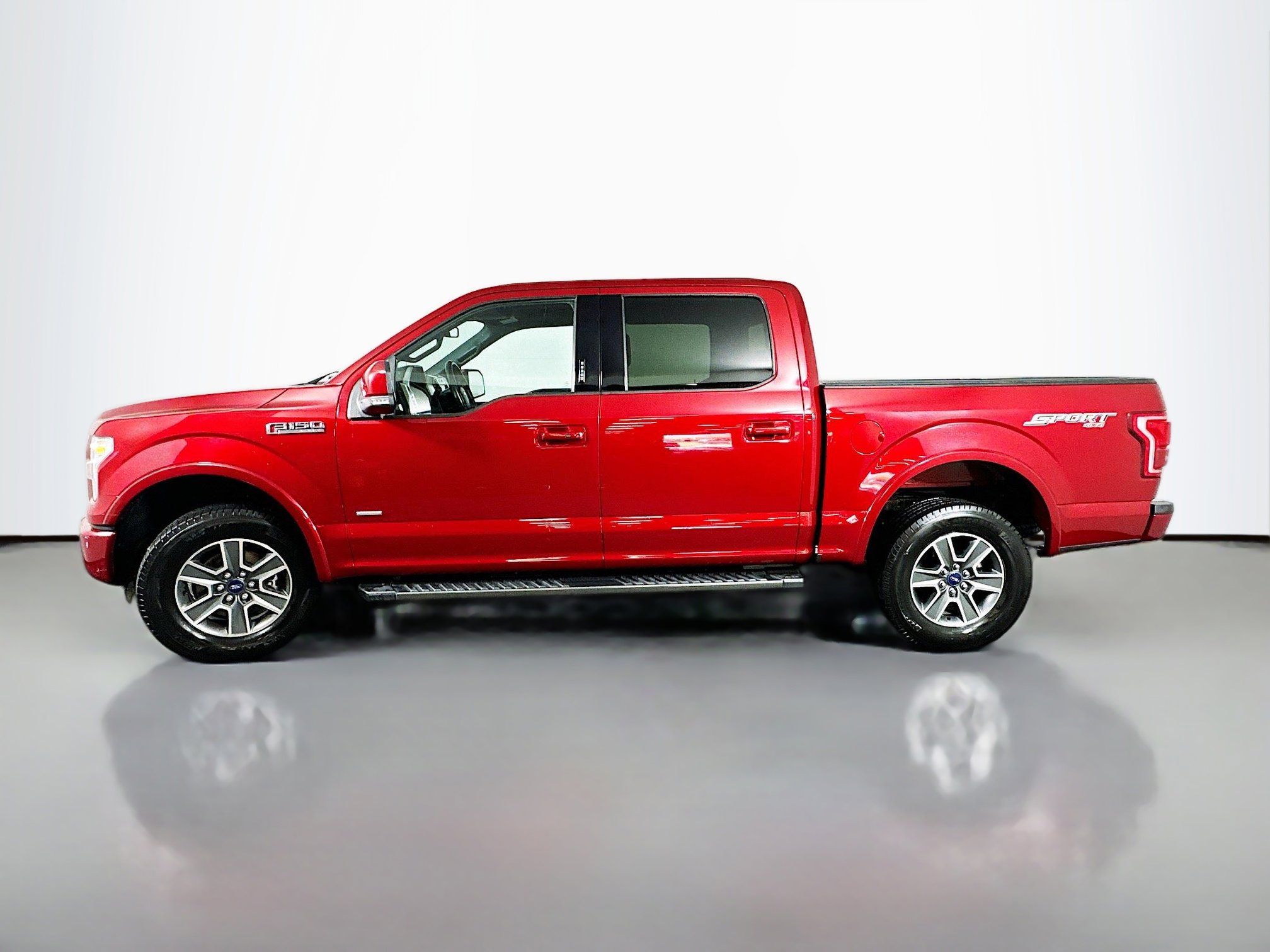 Used 2016 Ford F150 Lariat image 4