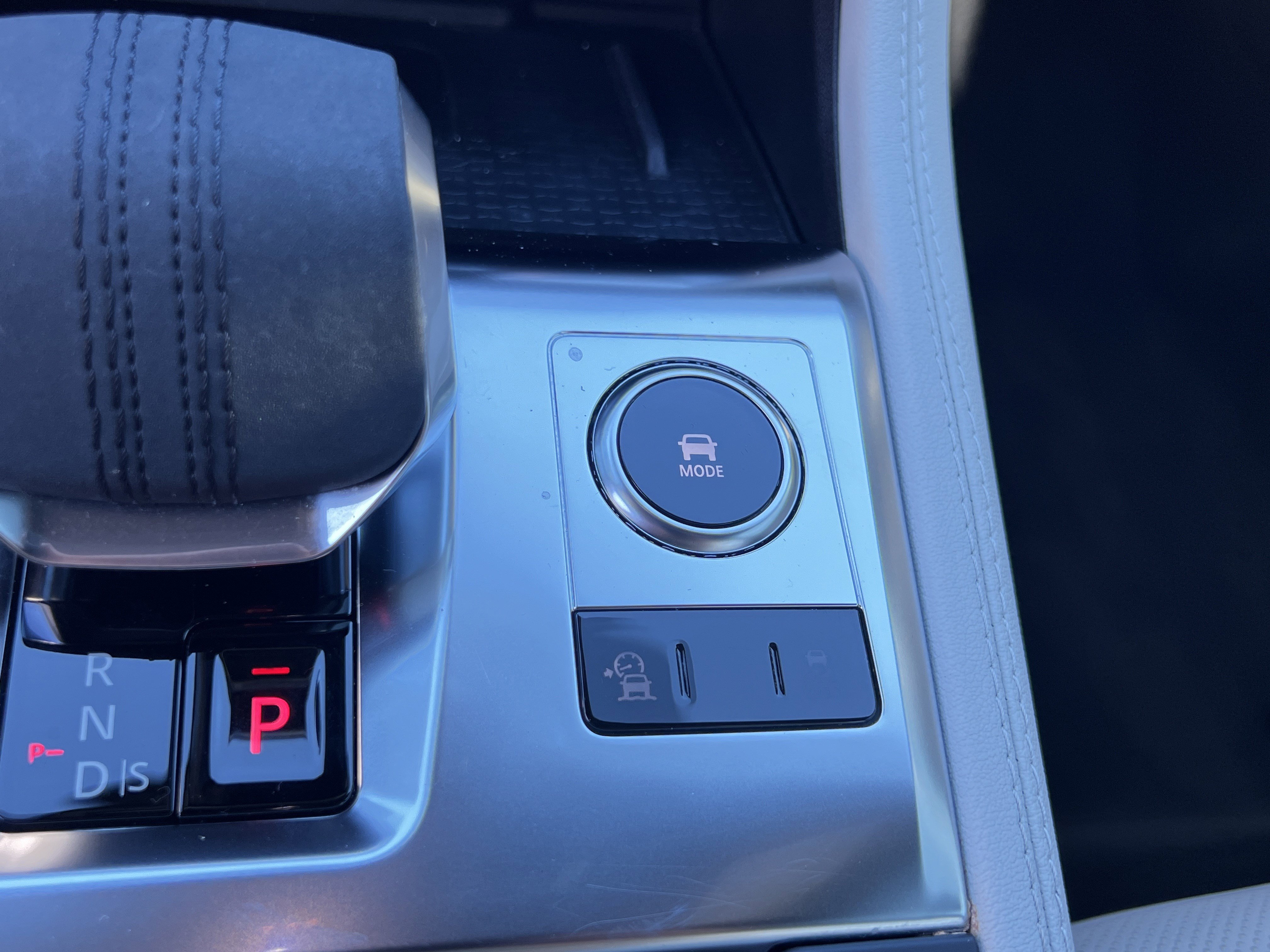 Used 2023 Jaguar F-PACE S image 23