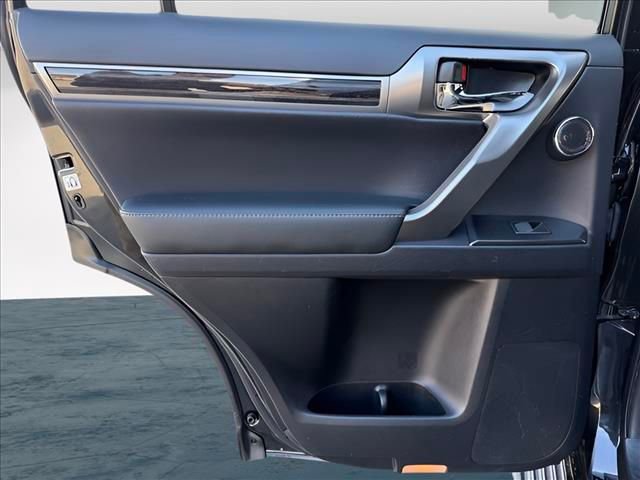 Used 2023 Lexus GX 460 Premium w/ Premium Plus Package image 36