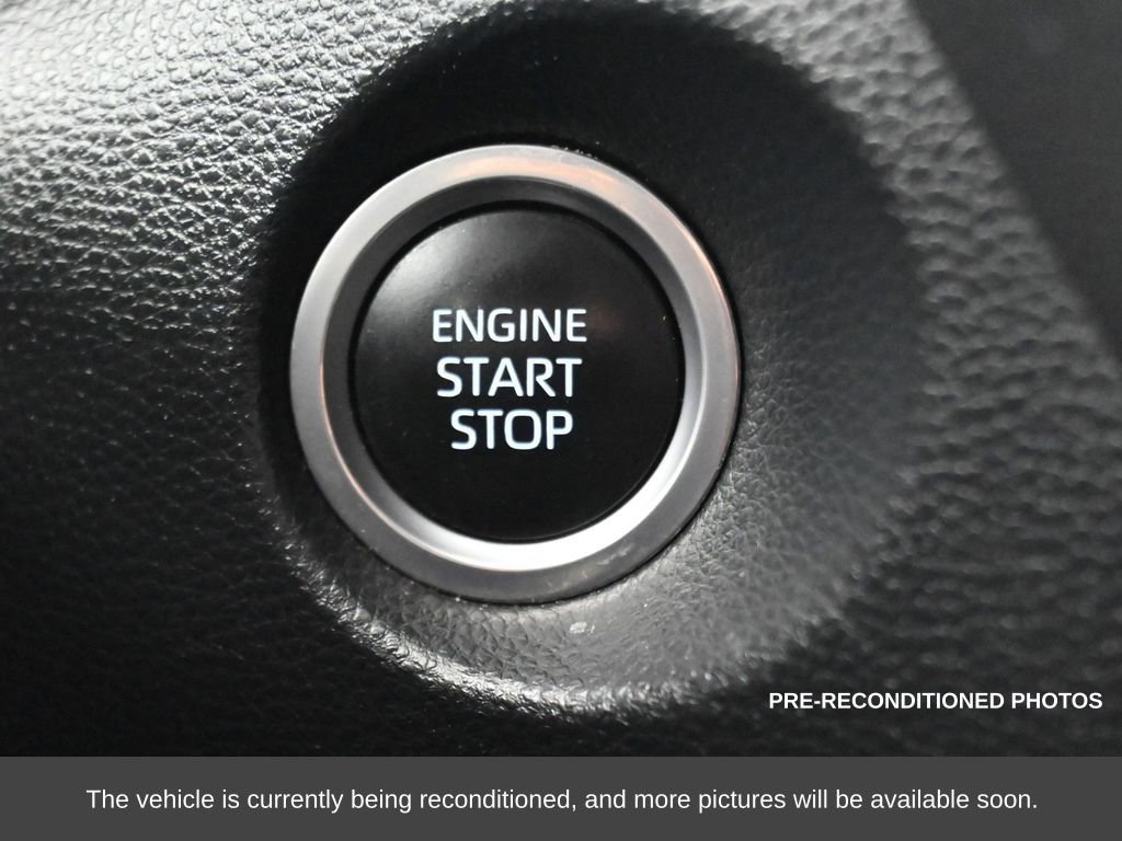 Used 2023 Toyota Corolla Cross XLE image 23