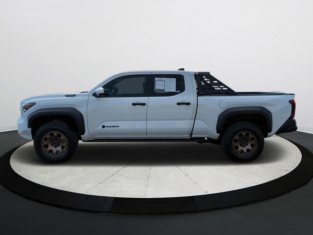 Used 2025 Toyota Tacoma Trailhunter image 7