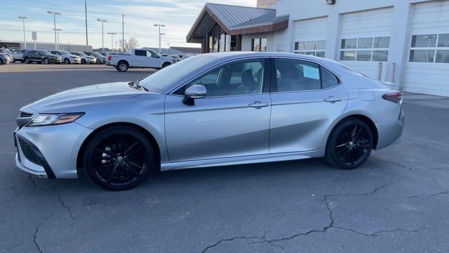 Used 2024 Toyota Camry XSE FWD image 6
