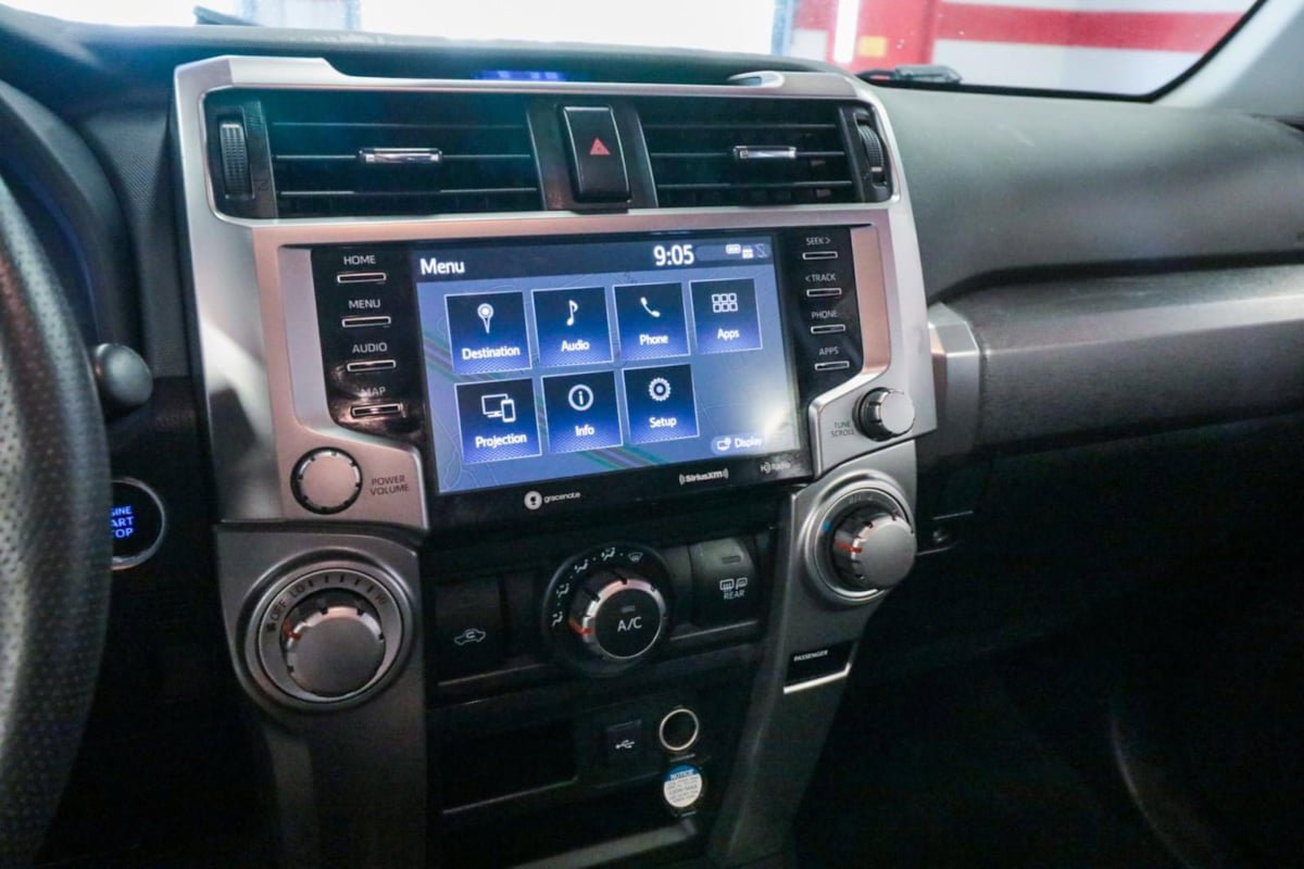 Used 2020 Toyota 4Runner SR5 Premium w/ Moonroof Package RWD image 15