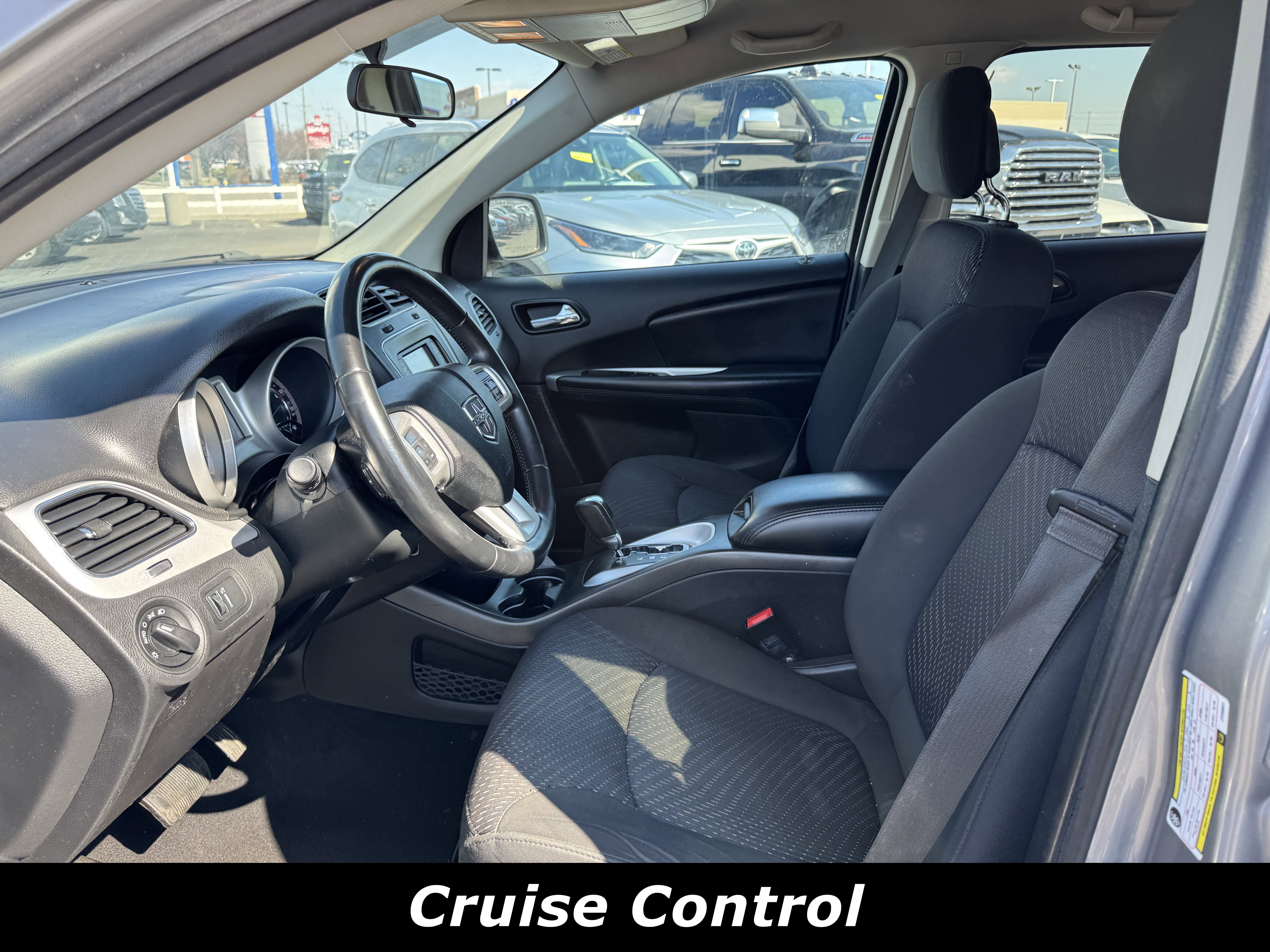 Used 2018 Dodge Journey SE w/ Popular Equipment Group image 3