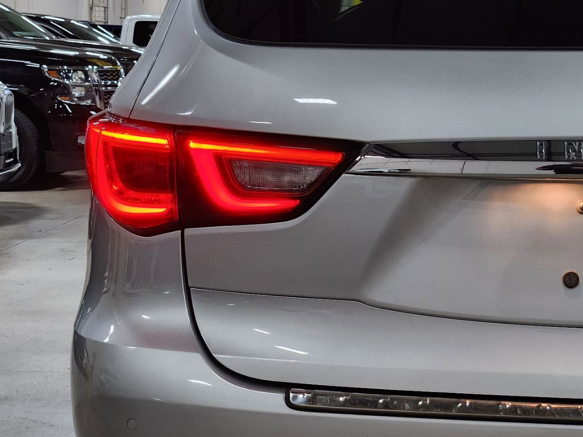 Used 2019 INFINITI QX60 Luxe w/ Essential Package image 20