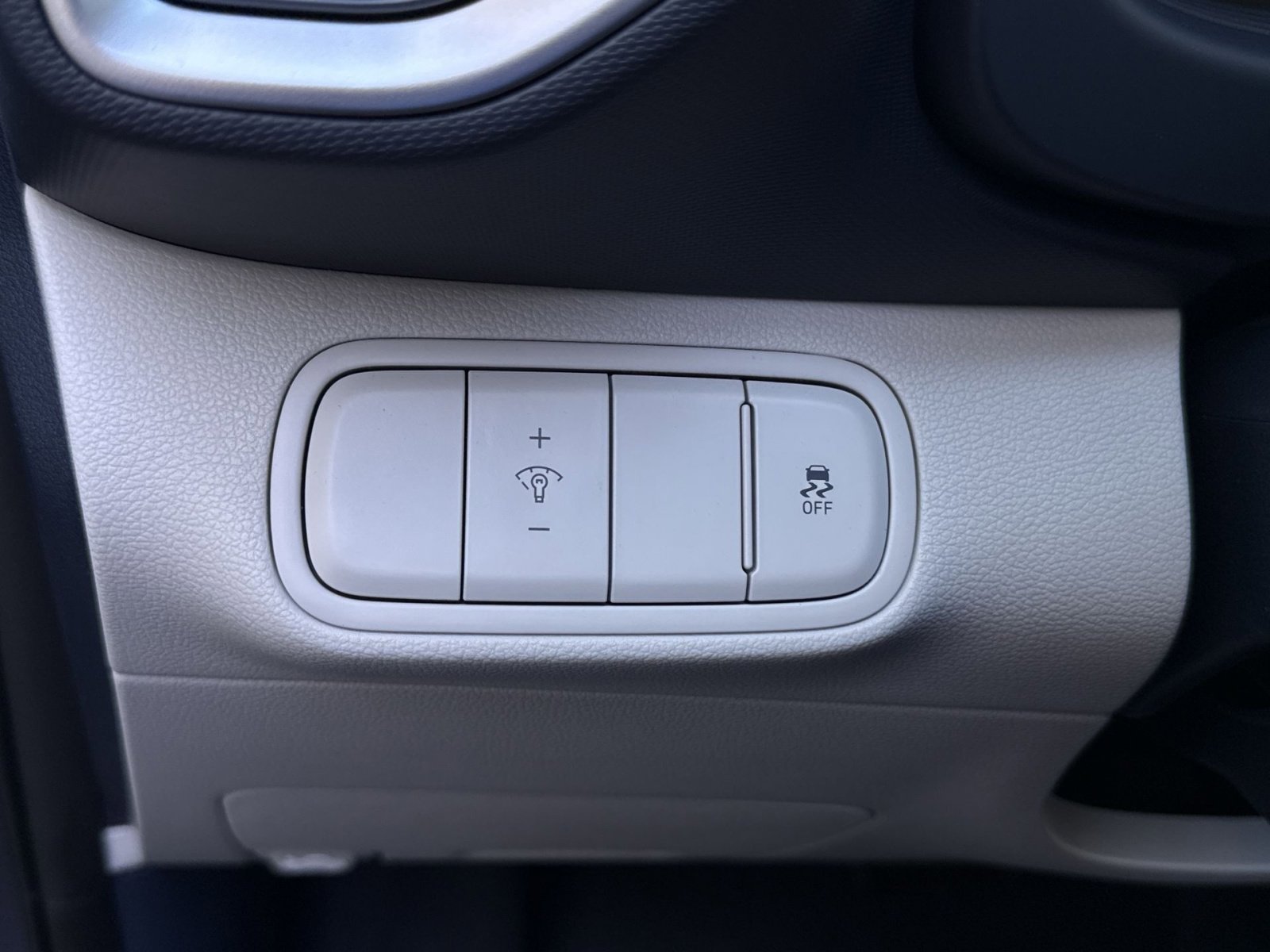 New 2026 Hyundai Venue SEL FWD image 22