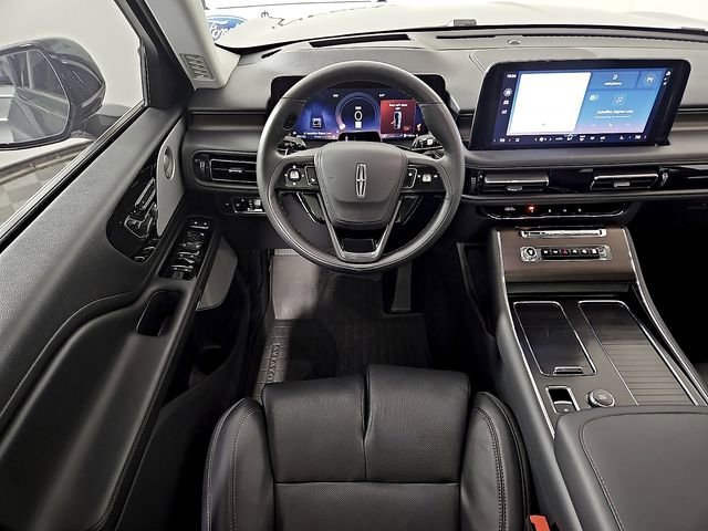 Used 2025 Lincoln Aviator Reserve w/ Equipment Group 201A AWD/4WD image 14