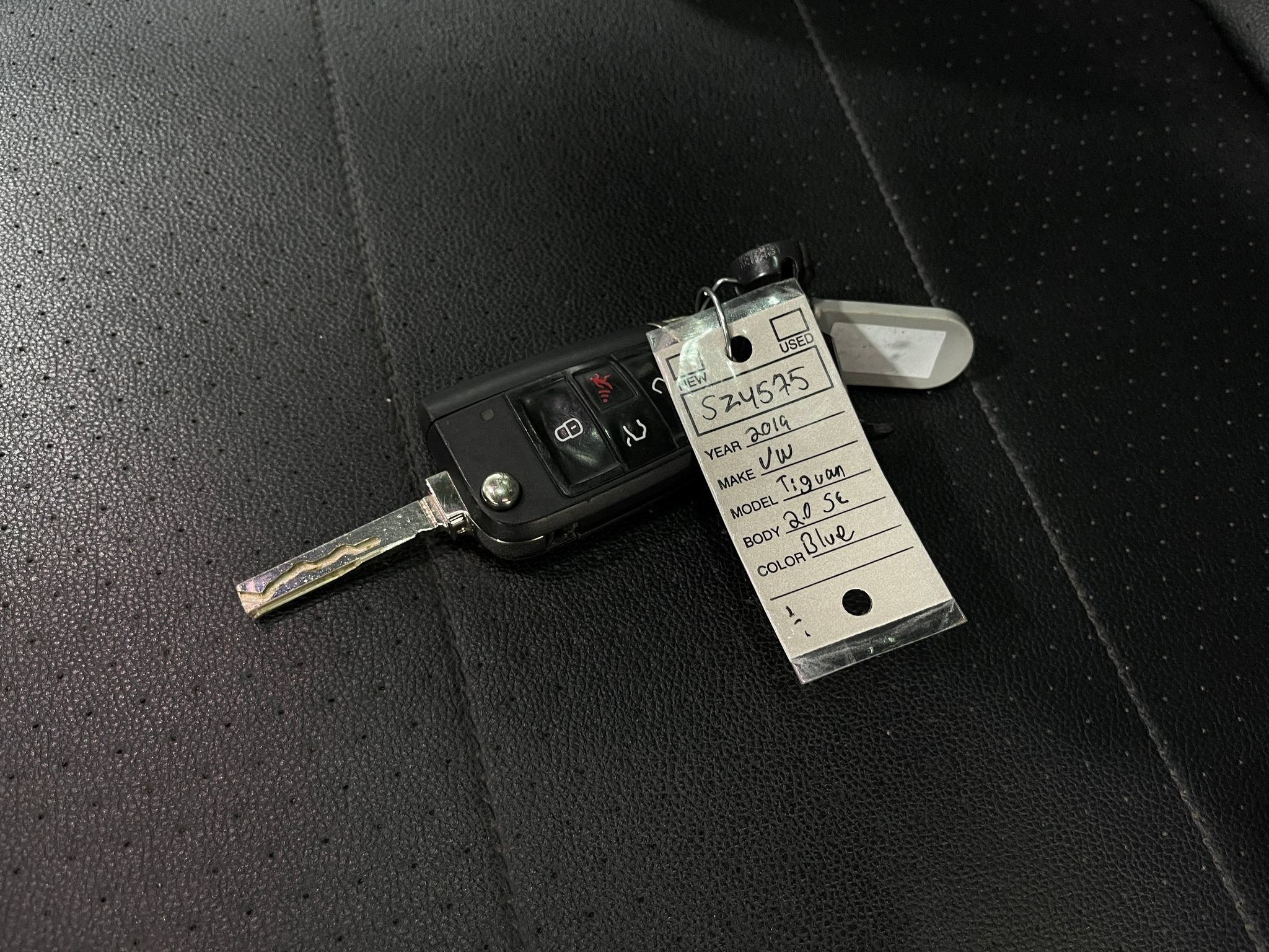 Used 2019 Volkswagen Tiguan SEL AWD/4WD image 36
