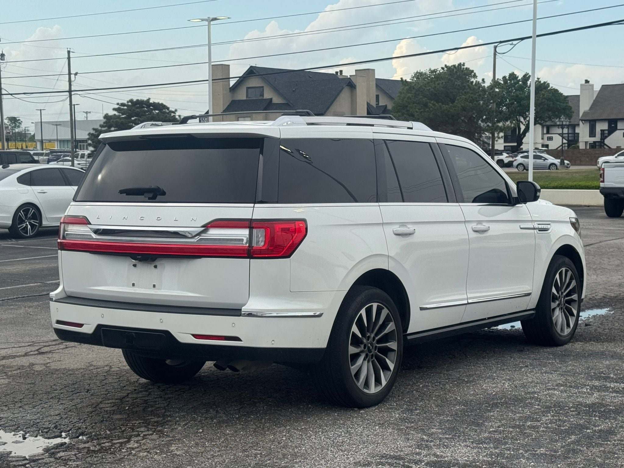 Used 2021 Lincoln Navigator Reserve w/ Luxury Package image 3