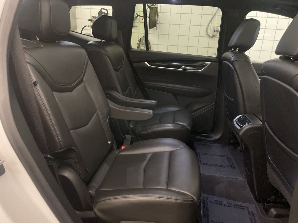 Used 2020 Cadillac XT6 Premium Luxury image 21