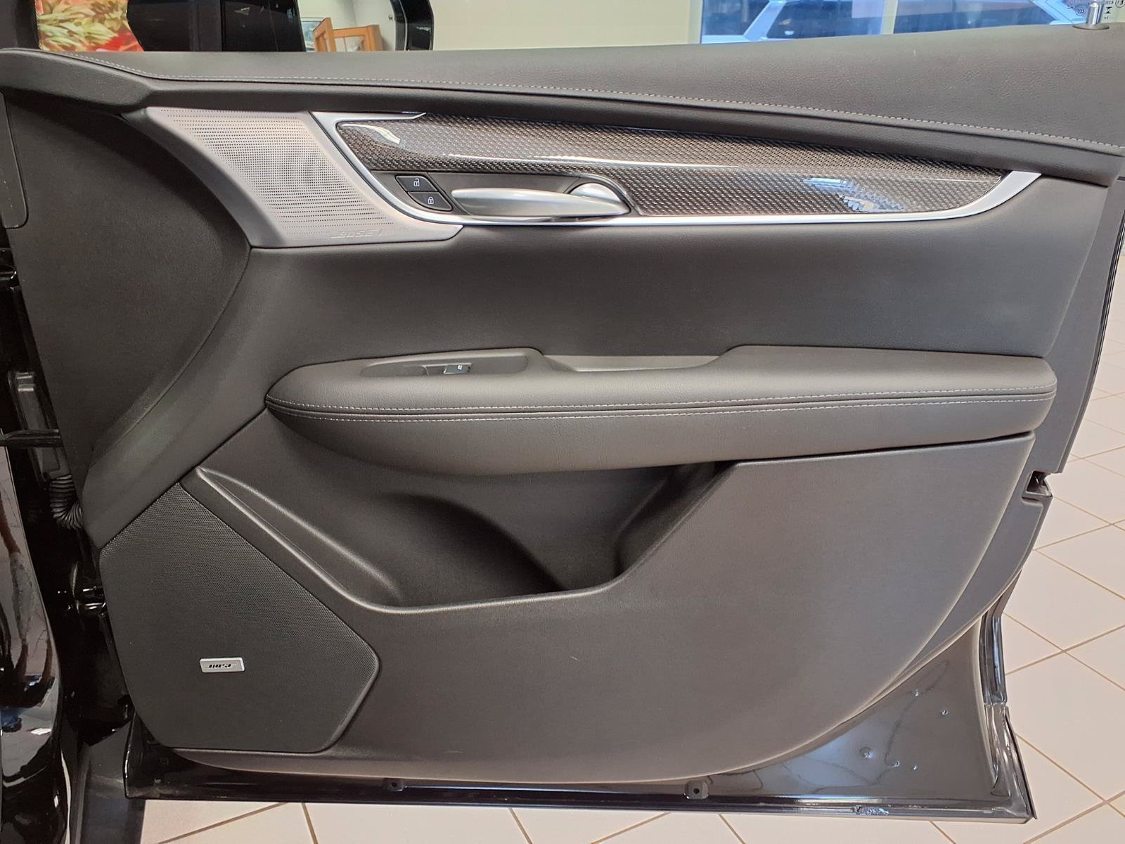 Certified 2025 Cadillac XT5 Sportv w/ Technology Package AWD/4WD image 12