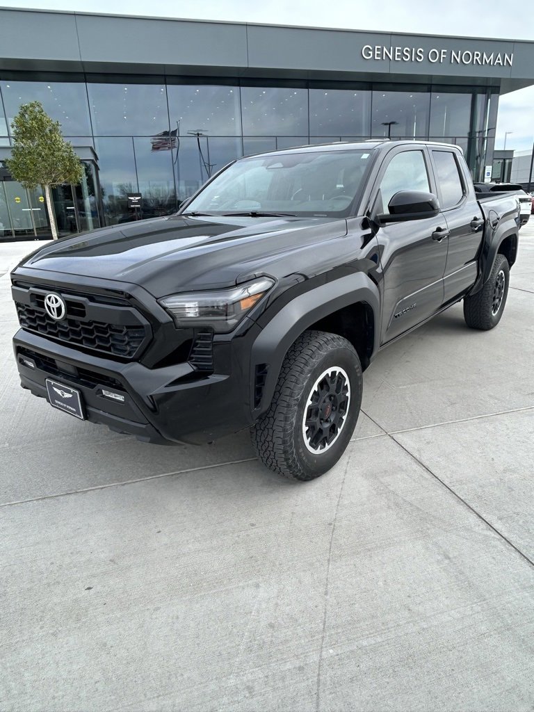 Used 2024 Toyota Tacoma TRD Off-Road image 3