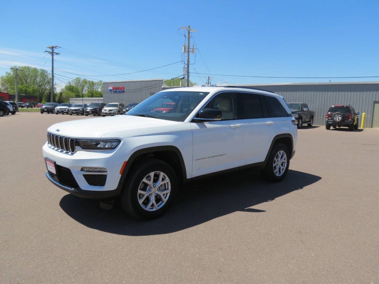 Used 2022 Jeep Grand Cherokee Limited AWD/4WD image 7