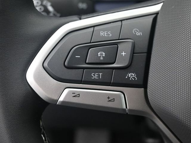 Used 2026 Volkswagen Taos SEL AWD/4WD image 17