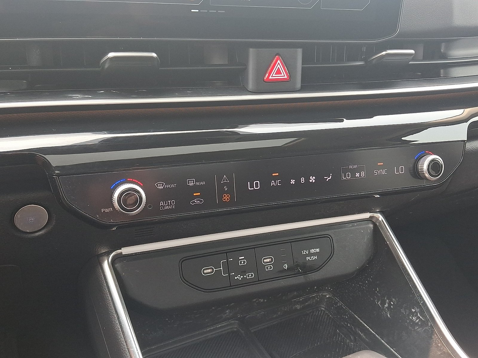 Used 2025 Kia Carnival SX Prestige FWD image 18