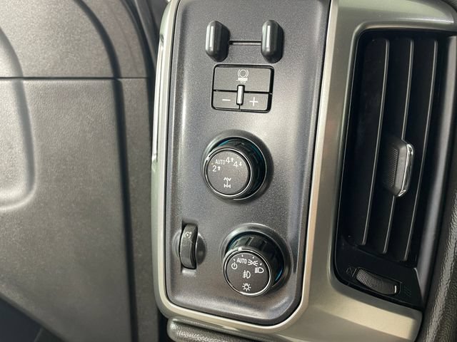 Certified 2018 Chevrolet Silverado 1500 LT w/ All Star Edition AWD/4WD image 14