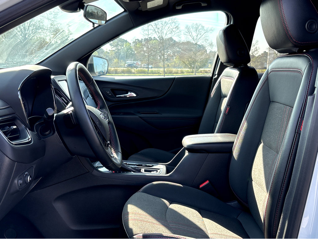 Used 2023 Chevrolet Equinox RS w/ LPO, Floor Liner Package image 15