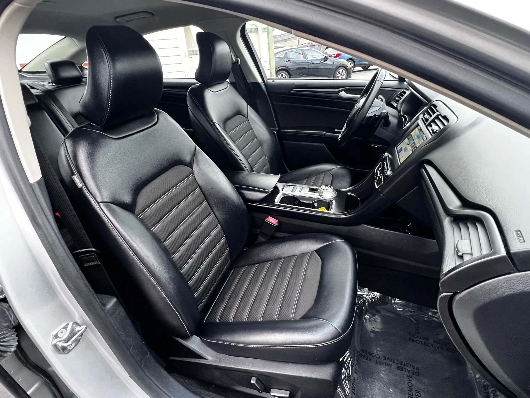 Used 2018 Ford Fusion SE w/ Equipment Group 201A image 24