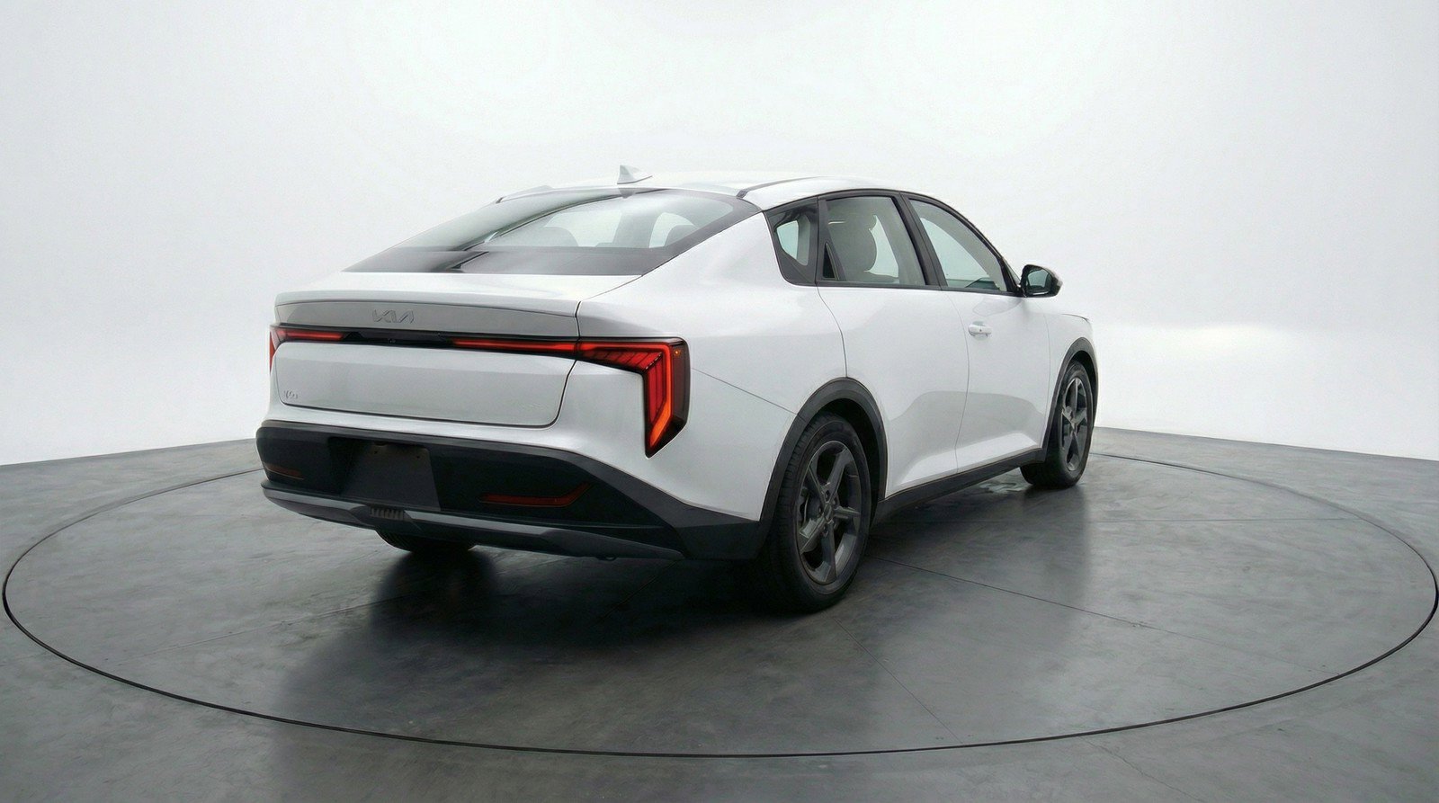 Used 2025 Kia K4 LXS image 9