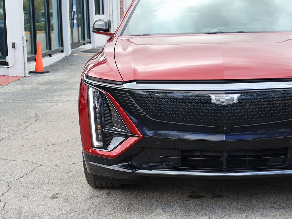 Used 2024 Cadillac Lyriq Sport image 14