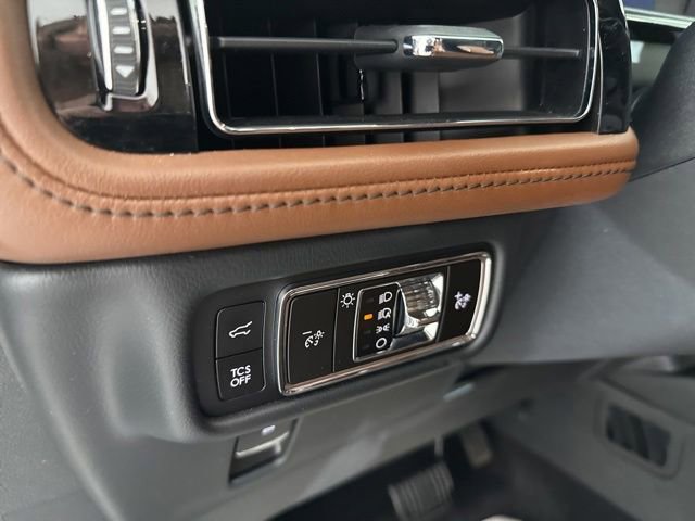 Used 2023 Lincoln Nautilus Reserve w/ Equipment Group 201A AWD/4WD image 21