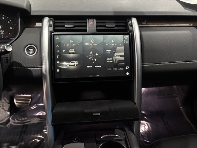 Used 2024 Land Rover Discovery Dynamic SE AWD/4WD image 29