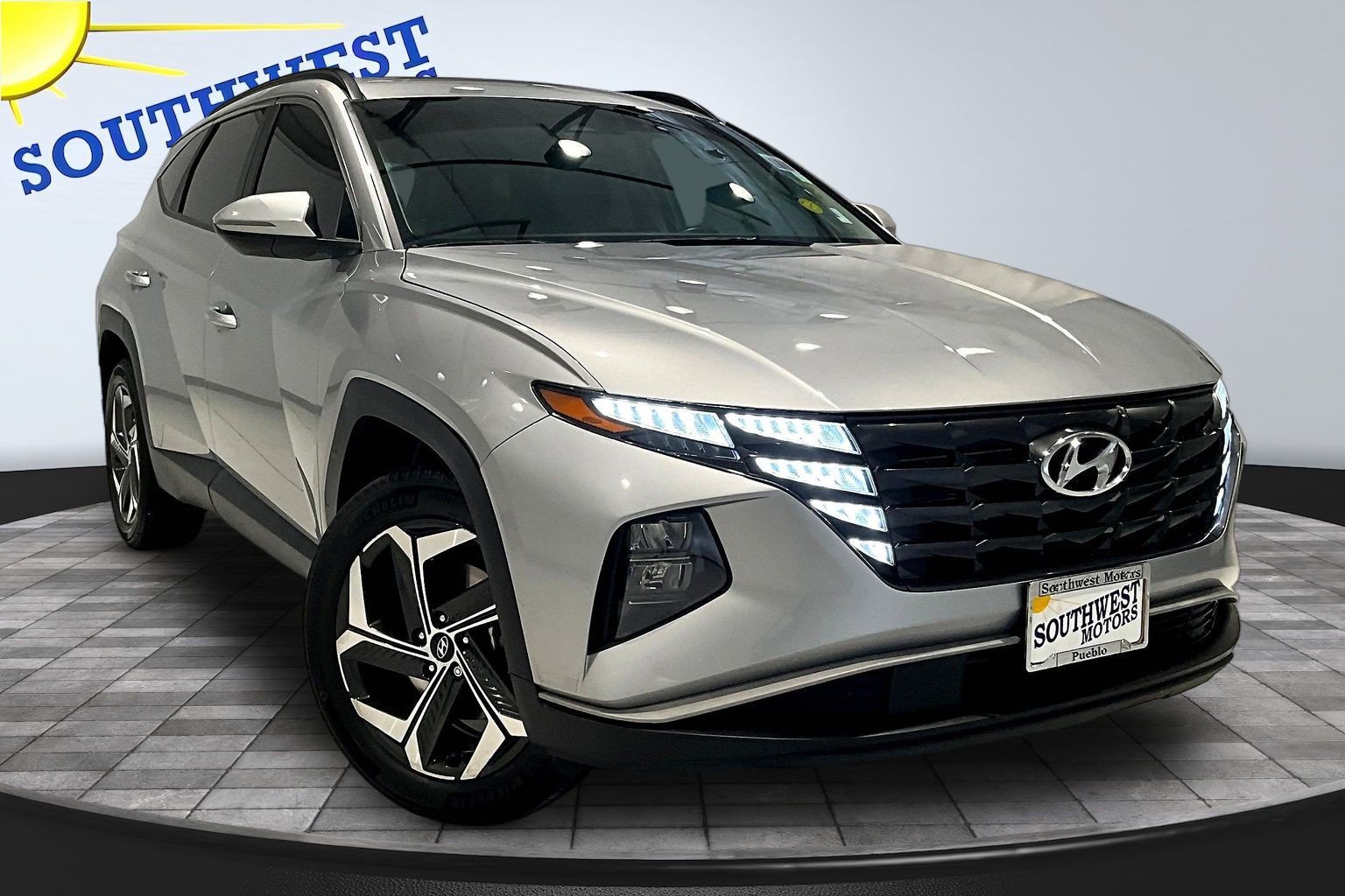 Used 2023 Hyundai Tucson SEL w/ Convenience Package AWD/4WD image 3