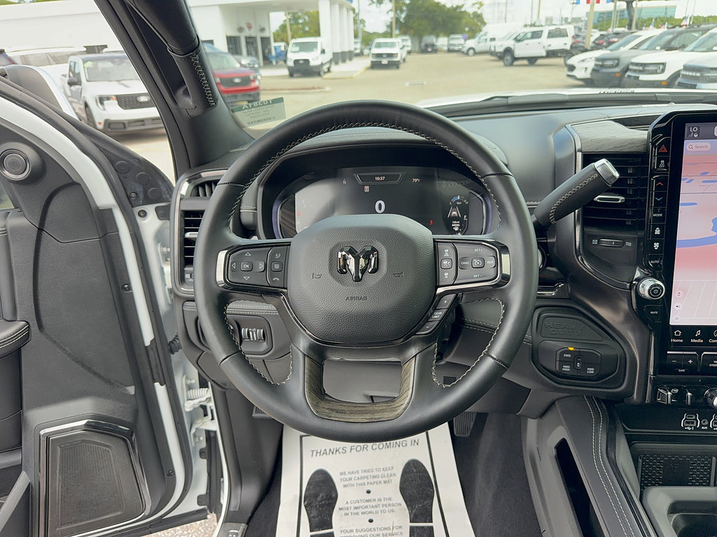 Used 2025 RAM 3500 Limited AWD/4WD image 35