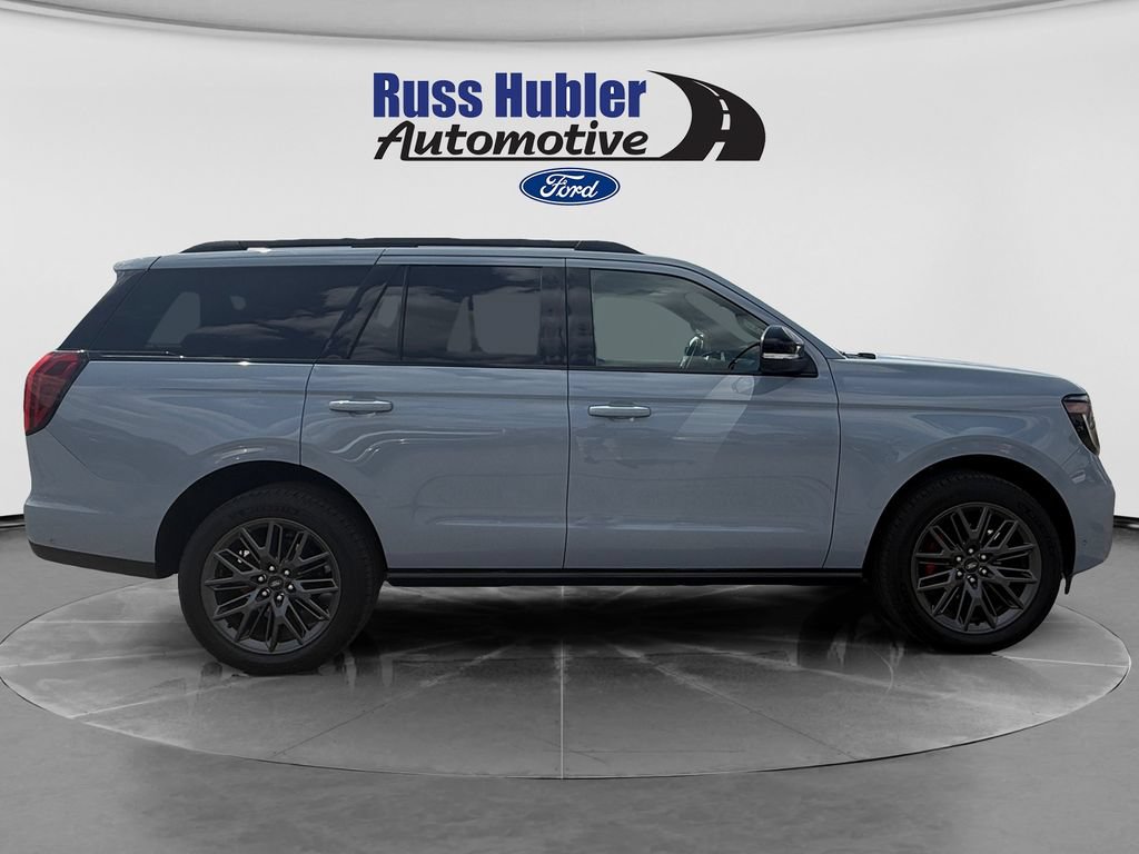 Used 2025 Ford Expedition Platinum w/ Stealth Performance Package AWD/4WD image 8