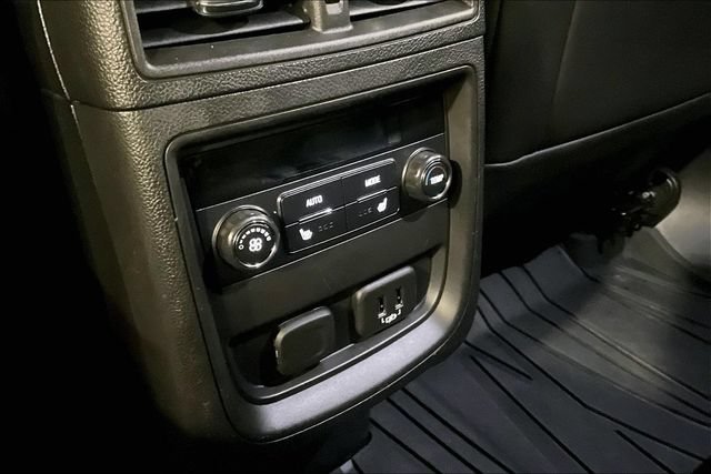 Used 2020 Buick Envision Premium AWD/4WD image 25