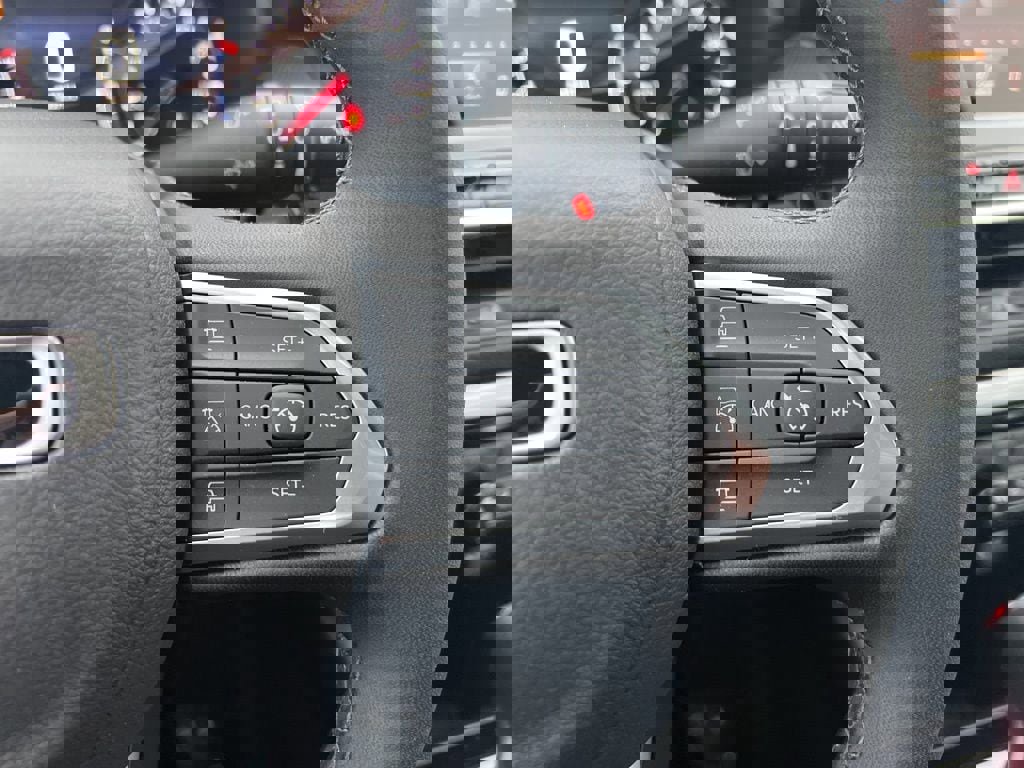 New 2026 Jeep Compass Limited image 25